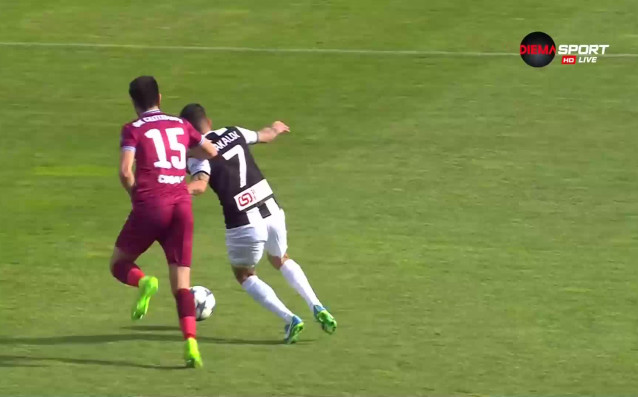 Единеборство между Васил Добрев от Септември и Димо Бакалов от