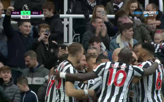 Нюкасъл поведе на Саутхемптън още в 64 та секунда на