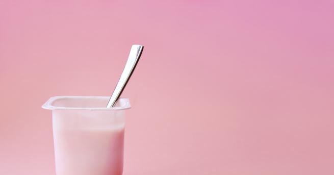 Маските с кисело мляко могат да направят чудеса за кожата благодарение