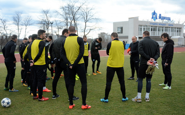 Отборът на Черно море започна подготовка за последния си мач