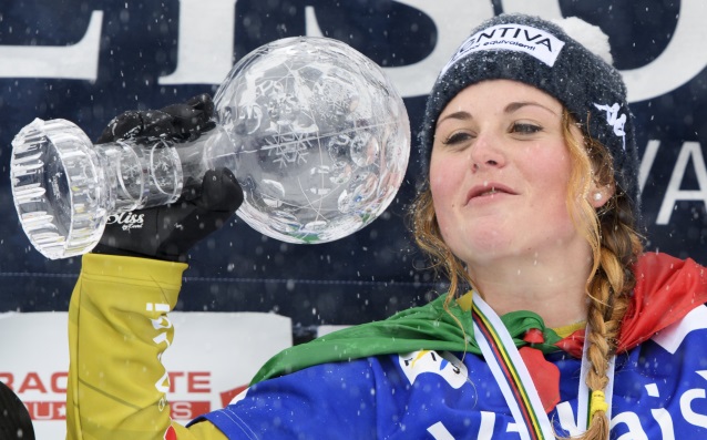 Италианката Микаела Мойоли спечели Световната купа в сноубордкроса при жените