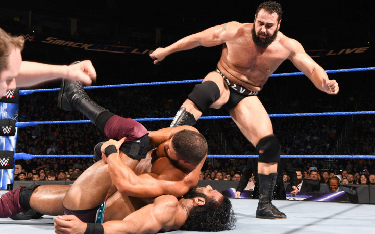 Саудитска арабия купува WWE