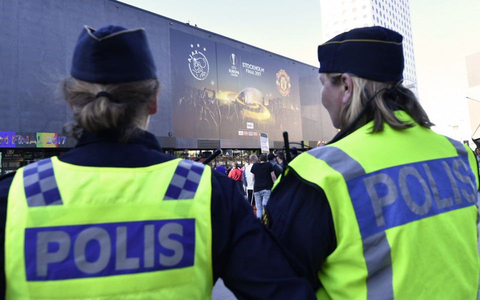 Изнасилиха жена на мач в Швеция