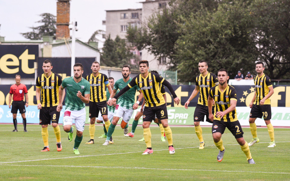 Берое посреща днес от 12:30 часа Ботев Пловдив в поредното