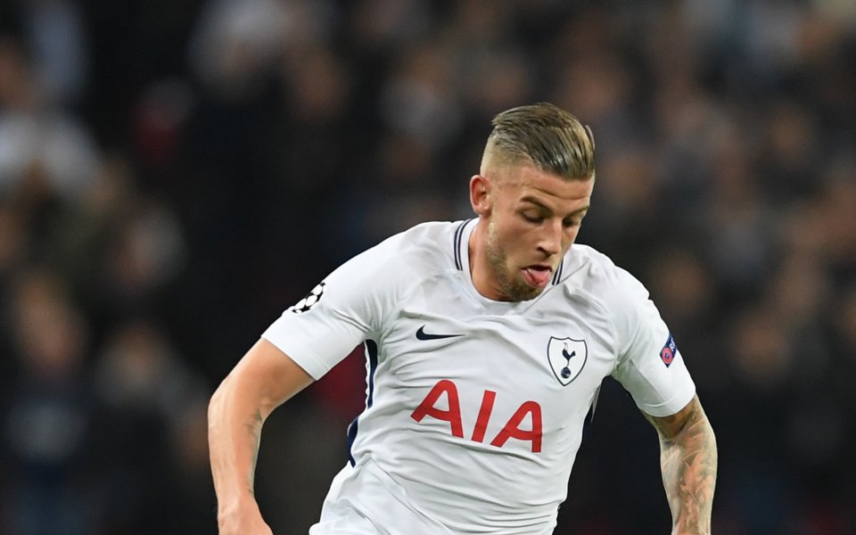 Защитникът на Тотнъм Тоби Алдервейлд може да продължи кариерата си