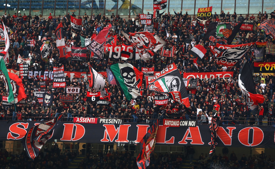Милан спря Наполи за титлата1