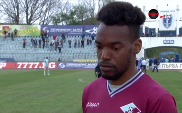 Получилият наградата за №1 в мача Дунав Русев – Септември