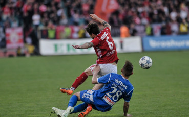 Левски и ЦСКА в отчаяна битка да спасят сезона си