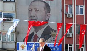 Ердоган пратил предизборни писма на ученици във Виена