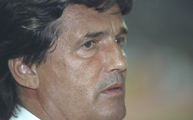 Бившият френски футболист и треньор Анри Мишел почина на 70-годишна