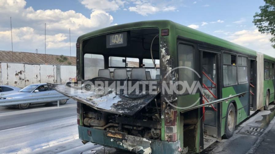 Автобус се запали в София