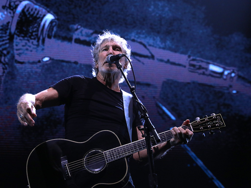 Roger Waters и турнето „Us + Them“ в Арена Армеец