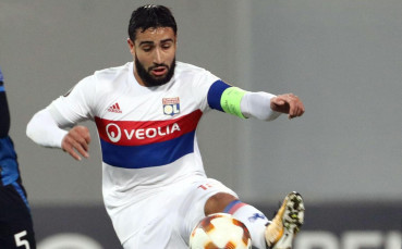 Здравословни проблеми бавят трансфера на Набил Фекир в Ливърпул?