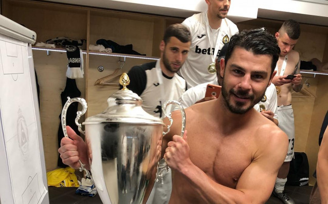 Радостните кадри от съблекалнята на Славия не закъсняха в социалните