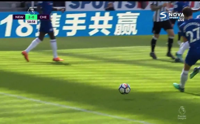 Нюкасъл постигна категорична победа с 3 0 при домакинството си