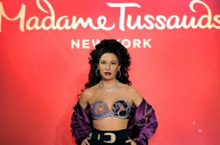  Восъчна фигура на Селена Куинтанила Перес в музея 