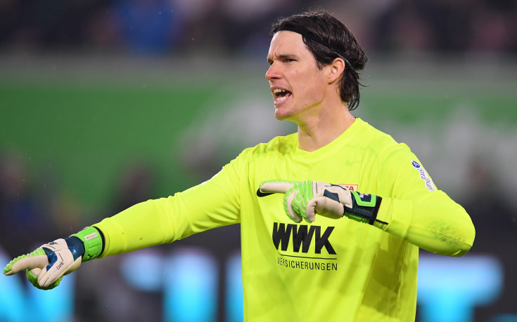 Борусия Дортмунд привлече вратаря на Аугсбург