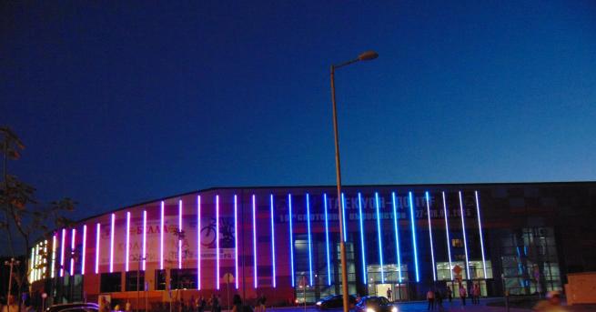 Бойно шоу по кик бокс и бокс в спортната зала