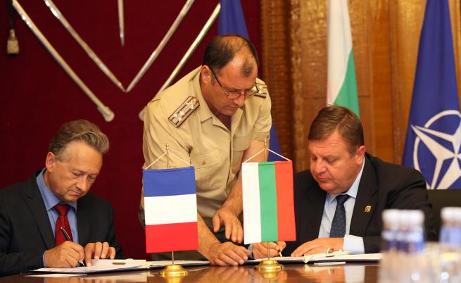 Край на сагата с „Еърбъс“, България ще получи „Дофин“