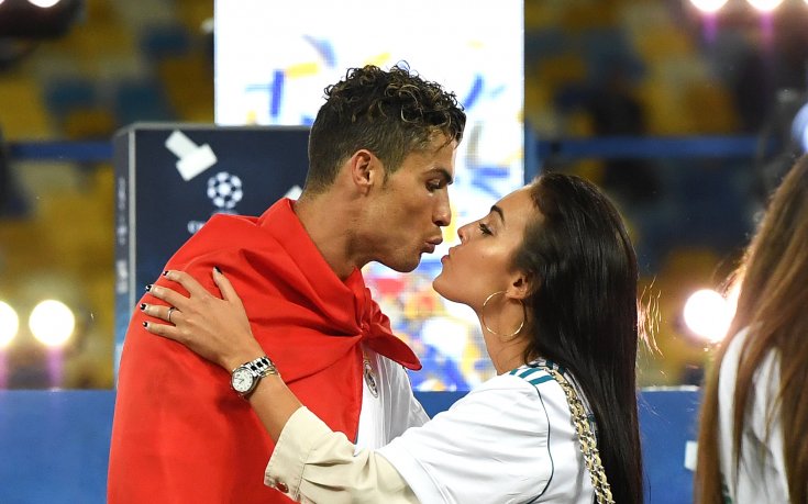 CR7 и Джорджина пощуриха папараците в Милано