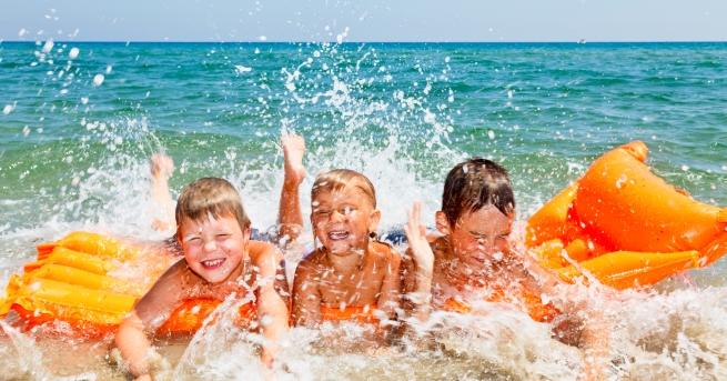 Семейната класика С деца на море никога няма да остарее