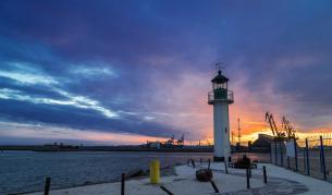 Танкер - фантом с двама украинци доплува до Бургас