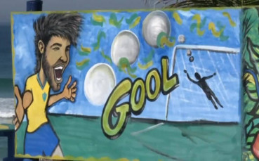 Стрийт-арт за Мондиала край плаж в Бразилия