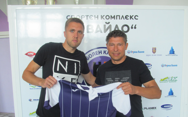 Етър привлече естонски национал