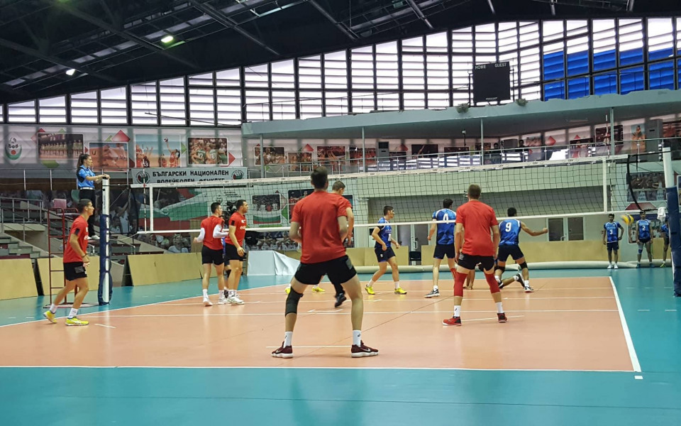 Волейболните национали в София с успех над Иран