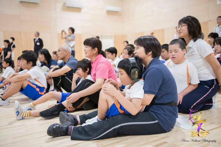 Грациите посетиха деца с увреждания в Япония1