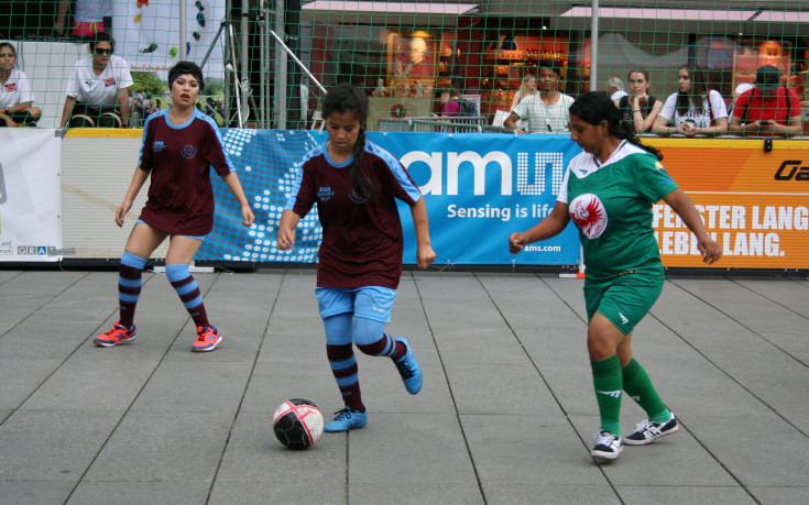 България полуфиналист на футболния фестивал в Грац