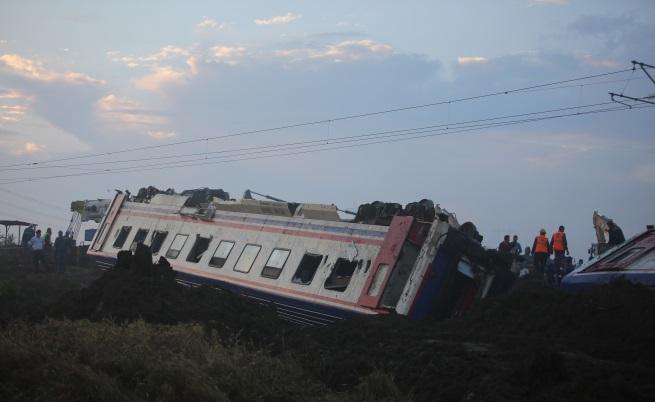 Тежка влакова катастрофа в Турция, има загинали