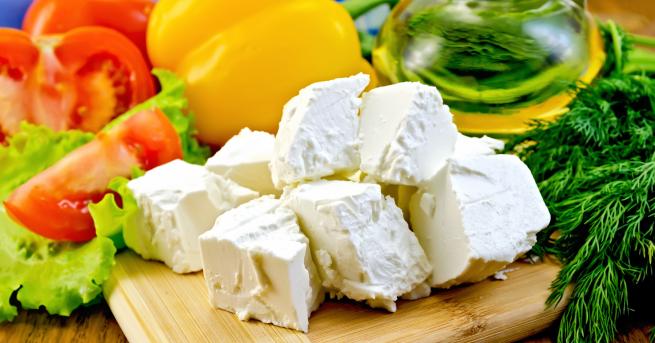 Бялото саламурено сирене е традиционен български продукт със специфичен вкус