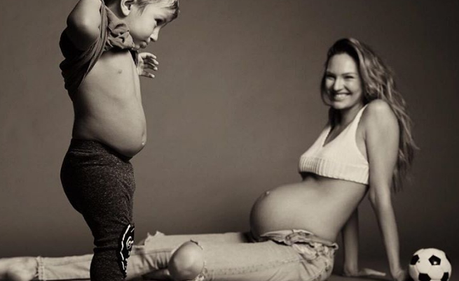 Кандис Суейнпоъл бременна с второто си дете