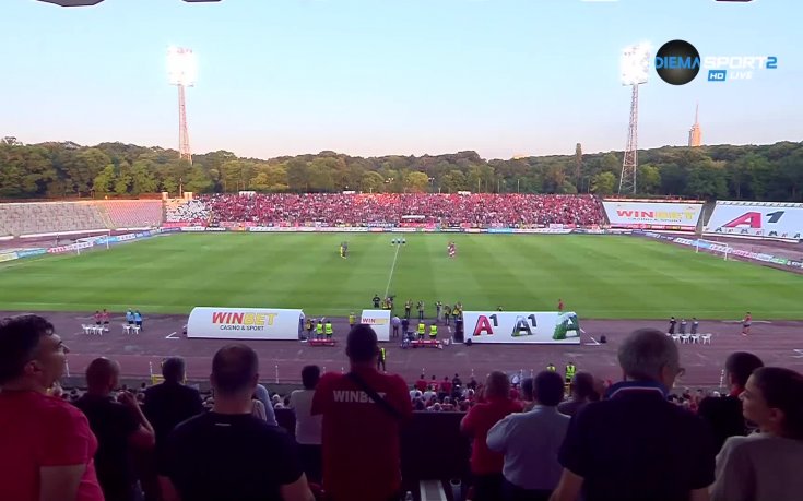 Феновете отдадоха почит на легендата на ЦСКА Димитър Марашлиев