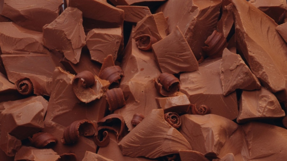 Как да направим украса с шоколад