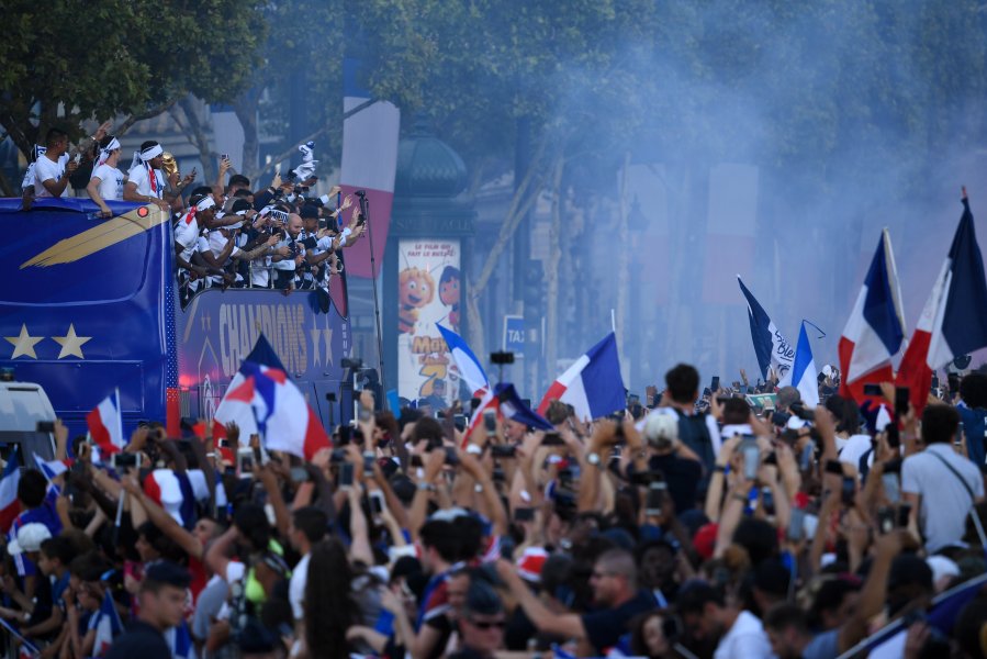 Франция ликува със своите герои1