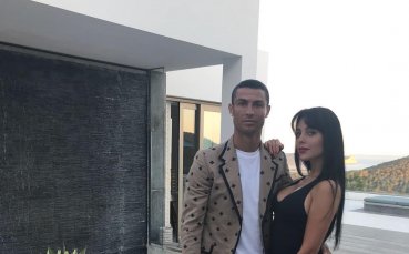 Кристиано на ваканция с “любимата“