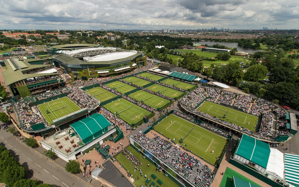 Тенис комплексът на Уимбълдън се разширява след 64 милиона в джобовете на голфъри