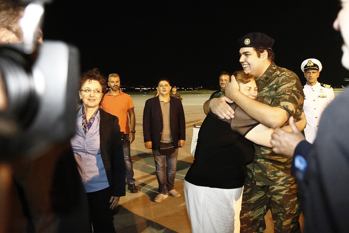 Турски съд разпореди освобождаването на двамата гръцки граничари, които бяха задържани през март по обвинения в шпионаж и незаконно преминаване на границата