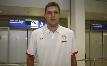 Везенков пропуска двубоя с Босна