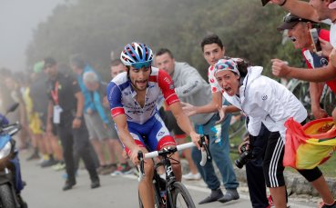 Тибо Пино с мощен спринт спечели 15-ия етап от Вуелтата