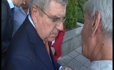 Президентът на МОК пристигна в България