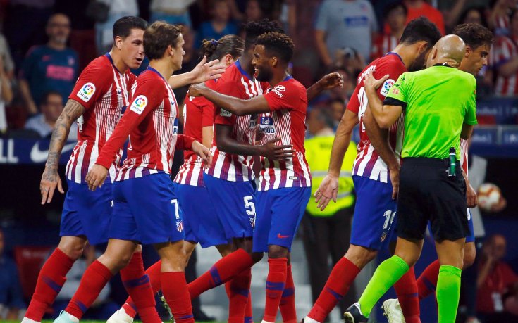 Атлетико унищожи Уеска за половин час и отхлаби примката (видео)