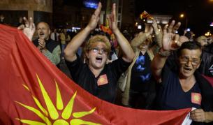 Русия скочи: НАТО не се съобразява с Македония