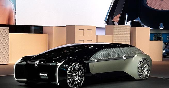 В Зала 1 на Автомобилен салон Париж за пръв път