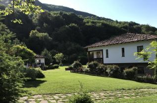  Комплекс Божило 