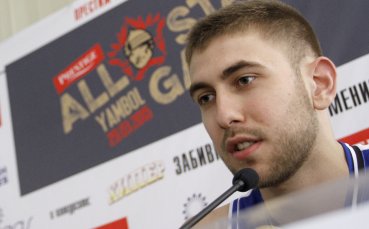 Алекс Симеонов дебютира с поражение в първенството на Исландия