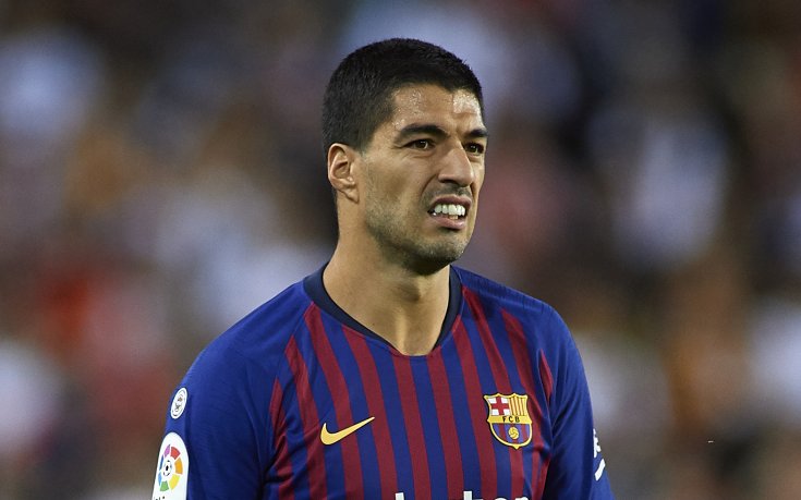 В Барселона притеснени за коляното на Суарес