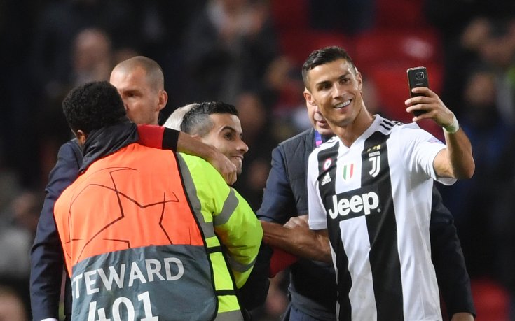 Уникален жест на Роналдо при завръщането му на „Олд Трафорд“